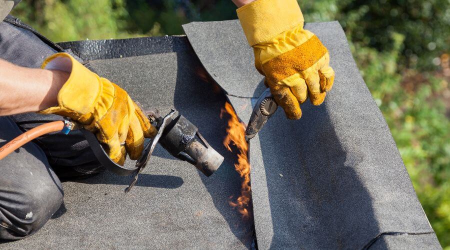 Expert Emergency Roof Repairs services in Delavan, WI